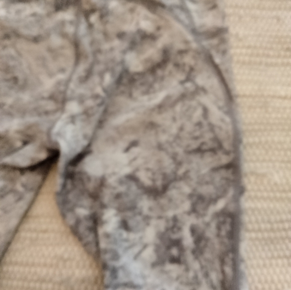 Lululemon leggings and Reebok shorts excellent excellent condition - Picture 3 of 9